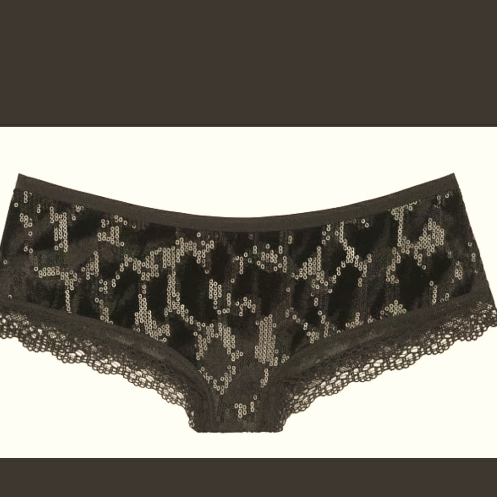 Victoria's Secret Very Sexy Cheeky Panty in Black